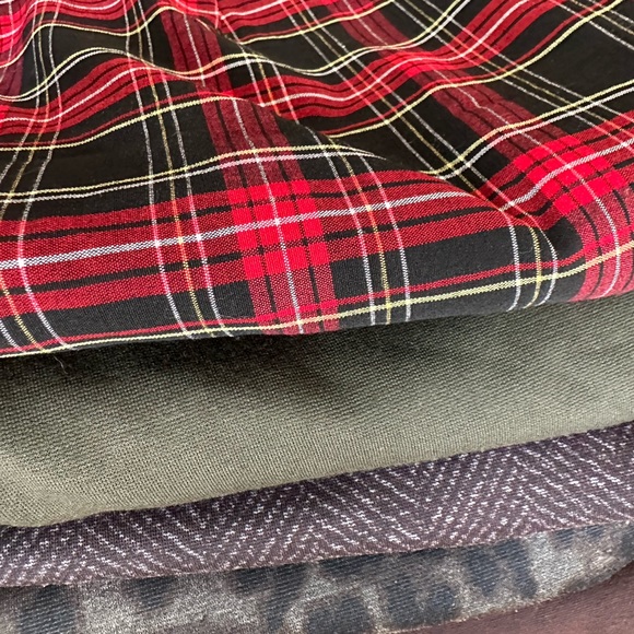 Womens dress pants size 4. 5 dress pants total - Picture 2 of 15